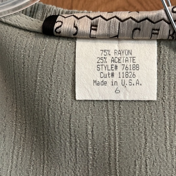 Spencer Alexis two-piece skirt set - Picture 4 of 6